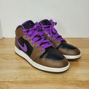 Nike Air Jordan 1 Mid GS Shoes Size 7Y Palomino Purple Mocha Brown DQ8423-215